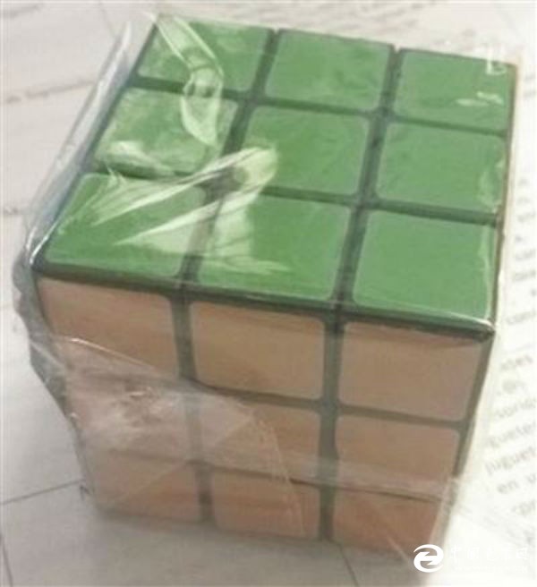 這種魔方被“警告”!因產(chǎn)品塑料包裝過薄或造成兒童窒息